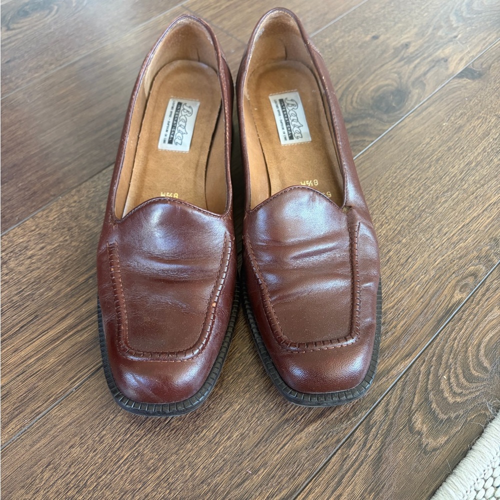 Classic Men's Brown Leather Slip-On Loafers by Rockport